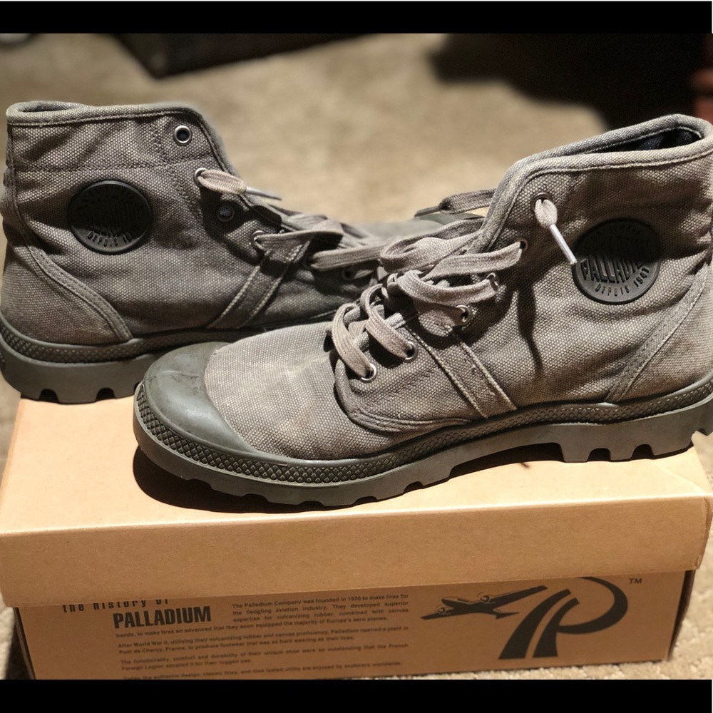 Men’s Palladium Canvas Hightops 10.5